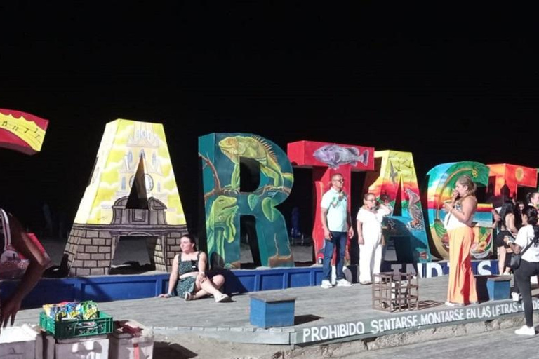 Cartagena: Party on a typical bus crossing the city