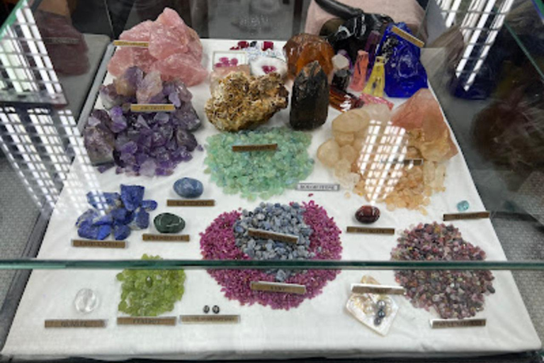 Bangkok Tour: Golden Buddha, Reclining Buddha & Gems Gallery Group Tour with Hotel Pickup