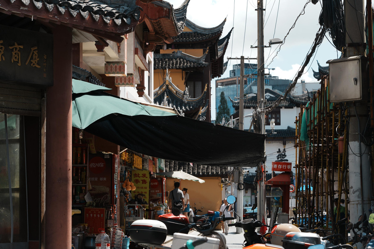 Old Shanghai: Yu Garden, Mosque and City Wall Walking Tour