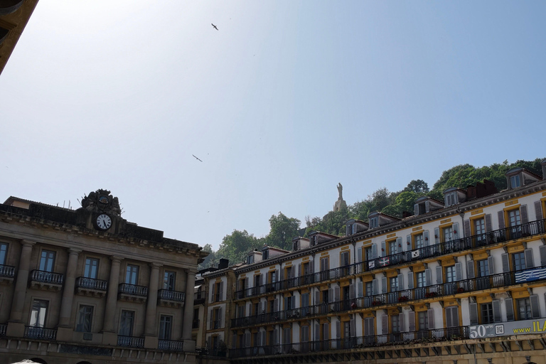 San Sebastián: Historic Center Walking Tour with Local Guide San Sebastián: Guided Historical Walking Tour