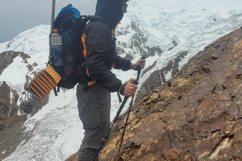 Bolivia, climbing tour to Illimani mountain 6,438 m in 3 days/2 nights Private tour available