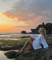 Tanah lot beach & sunset romantic with hotel transfers - Housity