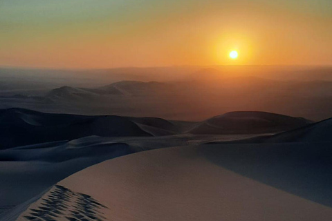 Lima: Sobrevuelo a las Lineas de Nasca - Sandbording buggy tour Huacachina