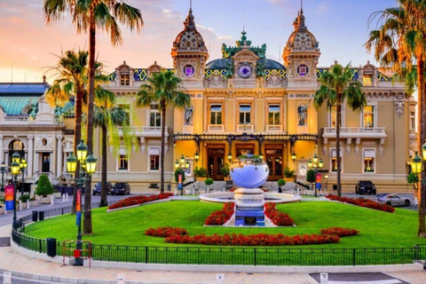 Explorer Monaco : visite guidée à pied avec un guide régional