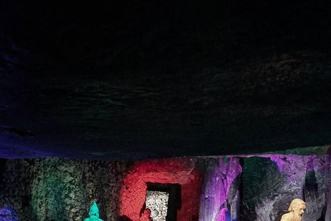 Krakow: Private City Tour & Wieliczka Salt Mine Visit Krakow: City Tour & Wieliczka Salt Mine Visit(Group)