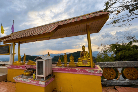 Krabi : Visite du temple de la grotte du tigre au coucher du soleil