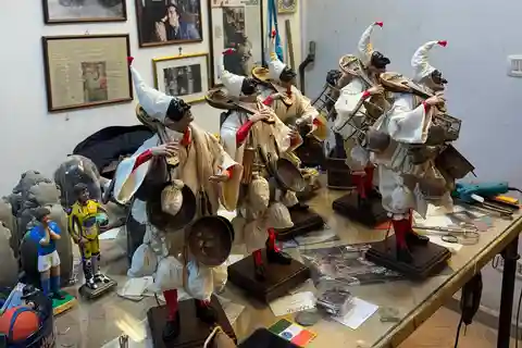Napoli: Julekrybbefigur-værksted og pizzasmagning
