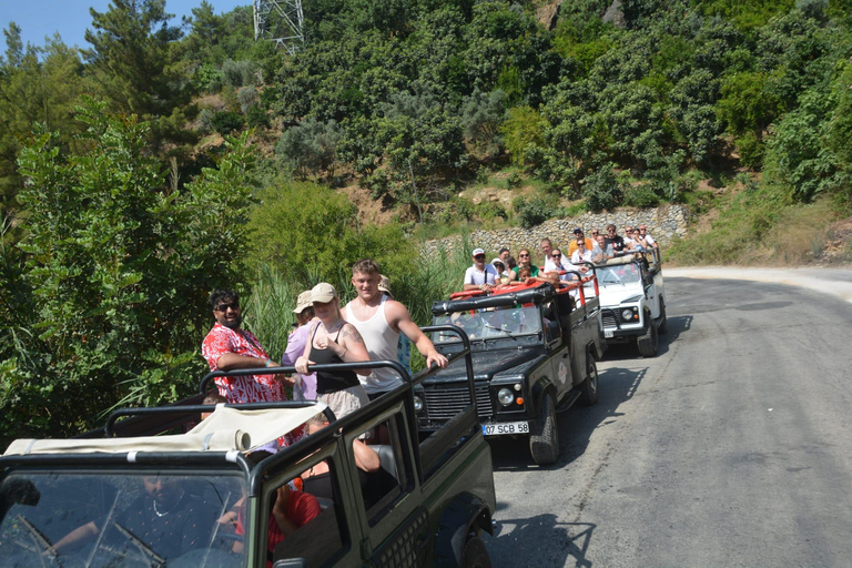 Alanya: Passeio 3 em 1 pelas cachoeiras de Sapadere, Dim Stream e Dim CaveO ingresso para a caverna não está incluído.