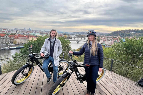 Prague Historical & Viewpoints Retro E-Bike Group Tour