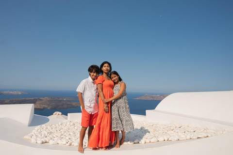 Santorini: Couple Family Photoshoot with Pickup