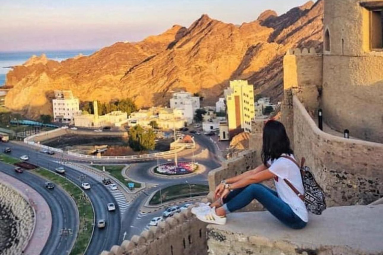 Muscat: Only Girls Private Muscat City Tour With local woman