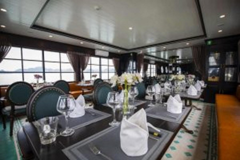 Hanoi: Bai Tu Long Bay Luxury Day Cruise with Lunch & Kayak