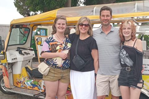 Tour privati di Lisbona in tuk-tuk 100% elettricitour privati di Lisbona in tuk-tuk 100% elettrici