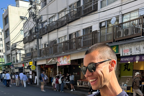 Tsukiji Fish Market Food Tour in Tokyo: Seafood Delight