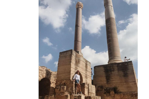 Visite privée amusante : Médina de Tunis, Sidi Bou Said Bleu, CarthageVilles de ramassage : Tunis / Hammamet