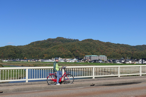 Takaoka: Mama-chari bike tour with Guide