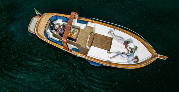 2 hours Private Boat Tour on Como Lake Bellagio (Wood Boat)