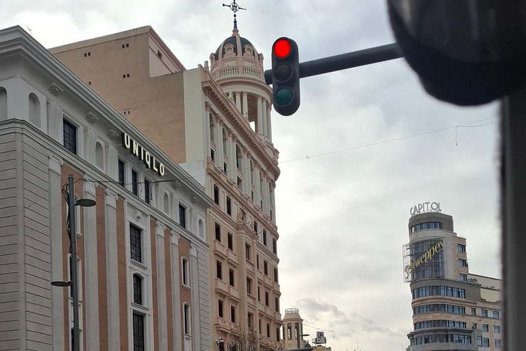 Madrid: Tuk-tuk tour of the historic center and highlights Madrid: 2-hour tuk-tuk tour of the historic center and highlights