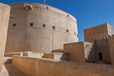 Muscat: Nizwa & Jabal Akhdar Day Trip with Fort & Souq pick up