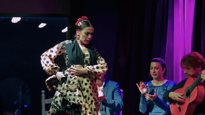 Alicante: TABLAO EL MENTIDERO. Espectáculo flamenco con menú de tapas.