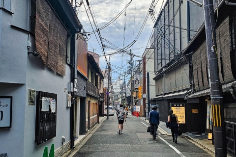 Kyoto: Gion Night Walk begeleide wandeltocht met kleine groepen