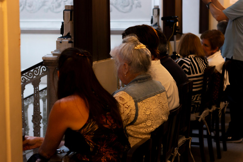 Porto: authentieke en traditionele studenten- en serenade-fadoPorto: Unieke studenten en serenade Fado van Coimbra Show