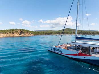 Hyères : Dreamy Morning Catamaran Cruise