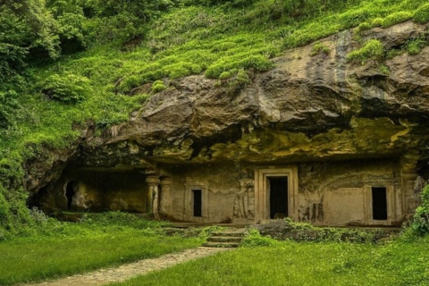 Elephanta Grotten & Eiland Privétour met gidsElephanta grotten met ophaal- en terugbrengservice (All Inclusive)