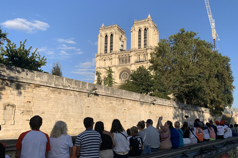 Paris : visite de Notre-Dame et promenade dans l'île de la Cité ou le quartier latinVisite de l'intérieur de la cathédrale Notre-Dame et promenade dans l'île de la Cité
