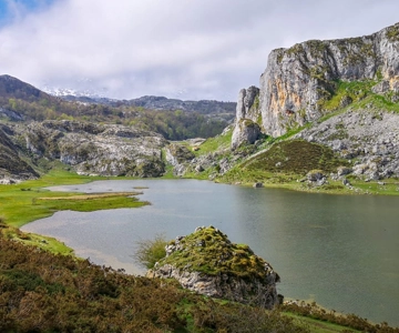 Lakes of Covadonga and Sanctuary of Covadonga: Guided and interpreted tour
