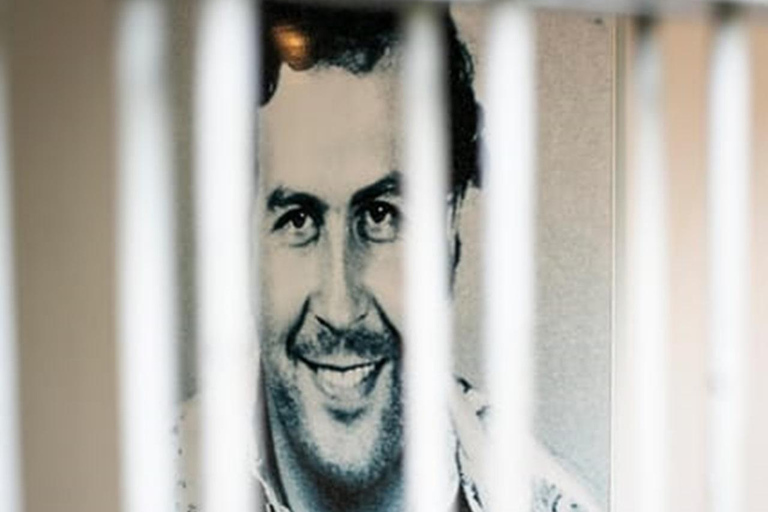 Medellín : visite guidée Pablo Escobar, entrée au muséeMedellín : visite guidée sur Pablo Escobar, entrée au musée