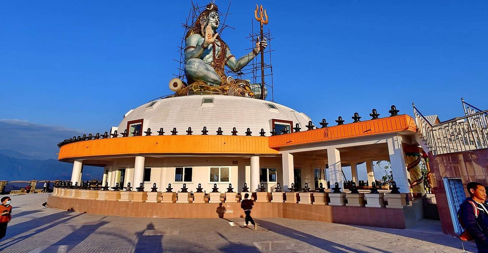 乘公共汽车观光，一日游 - Housity