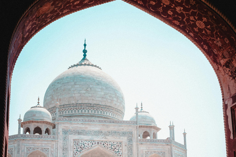 Tajmahal met Mausoleum voorrangsticket met gidsTaj Mahal voorrangstoegang met gids