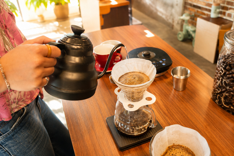 Yogyakarta: Coffee, Chocolate Making & Museum Tour