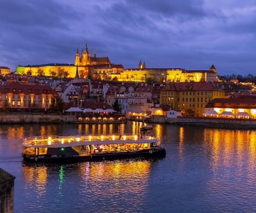 Prague : Croisière touristique de 50 minutes en soirée