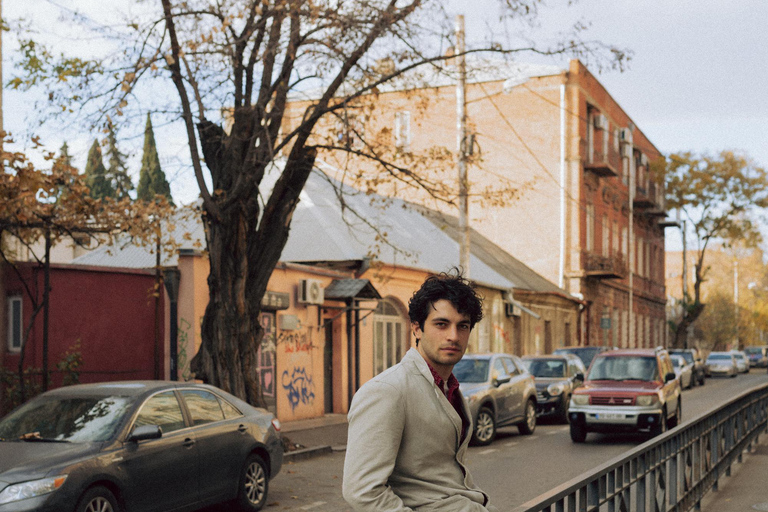 جلسة تصوير احترافية في تبليسي — صور شخصية، للأزواج والعائلاتالتقاط صور قصة الحب