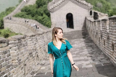 Beijing: Mutianyu Great Wall Helicopter Tour & Lunch 45KM Route