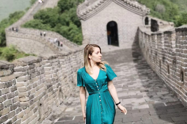 Beijing: Mutianyu Great Wall Helicopter Tour & Lunch 45KM Route