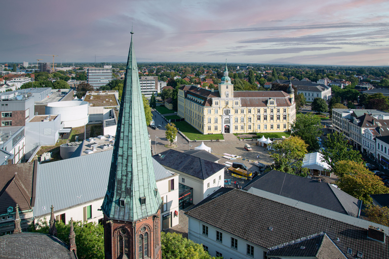 Oldenburg: Culinary Old Town Tour with a Kick for Groups & Connoisseurs Oldenburg (Lower Saxony): Culinary Old Town Tour - with great locations