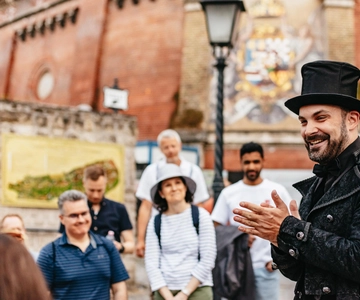 Budapest: Buda Castle District Vampires and Myths Night Tour