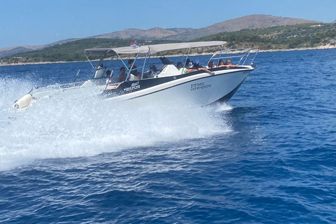 Trogir/Split: 3 Islands & Blue Lagoon Speedboat tour SPLIT: 3 Islands & Blue Lagoon Speedboat Tour - PRIVATE