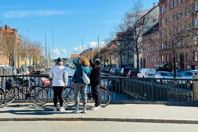 Copenhagen: Guided Bike Tour with Christiania Visit