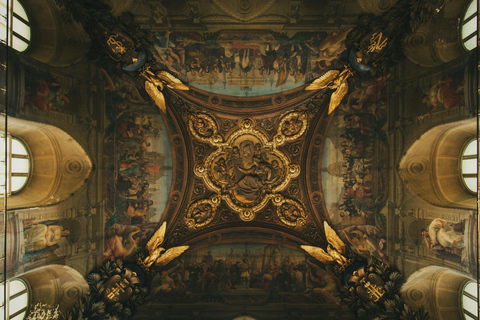 Louvre Museum Guided Tour with Skip the Line Entry Small Group Semi Private guided tour