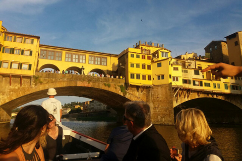 Florence: Gondola Boat Tour with Wine or Coffee and SnackEvening Tour with Wine