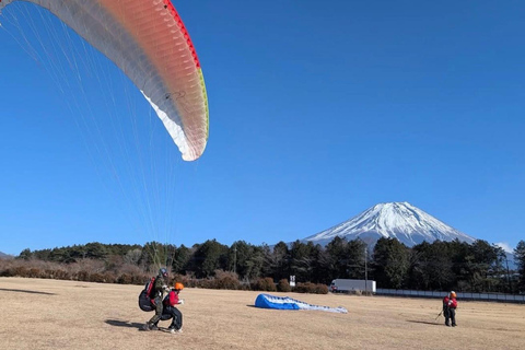 Tokyo - Paragliding Experience with Mt. Fuji Views Tandem flights-instructor will handle the controls of flight