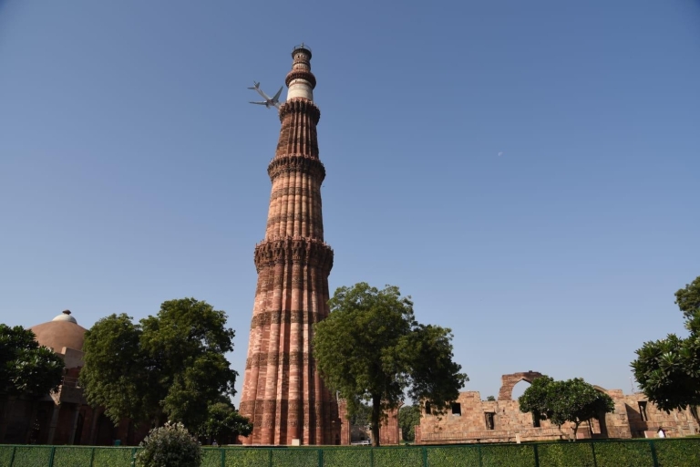 Delhi : Old and New Delhi visite d'une jounée ou demi-journée d'une visite guidéeJournée complète - Old & New Delhi (voiture, guide, déjeuner et droits d'entrée)