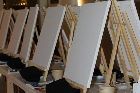 Alicante: Art Party - Paint, Sip & Fun