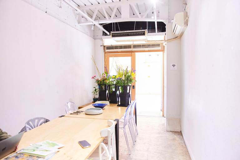 Ikebana Workshop in Tokyo : Japanese Flower Art Experience