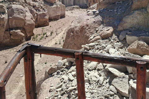 Arequipa: Private Sillar Route Tour + Culebrillas