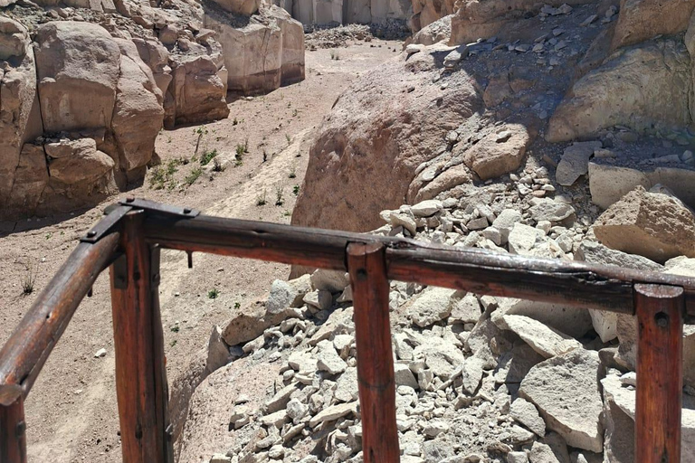 Arequipa: Private Sillar Route Tour + Culebrillas